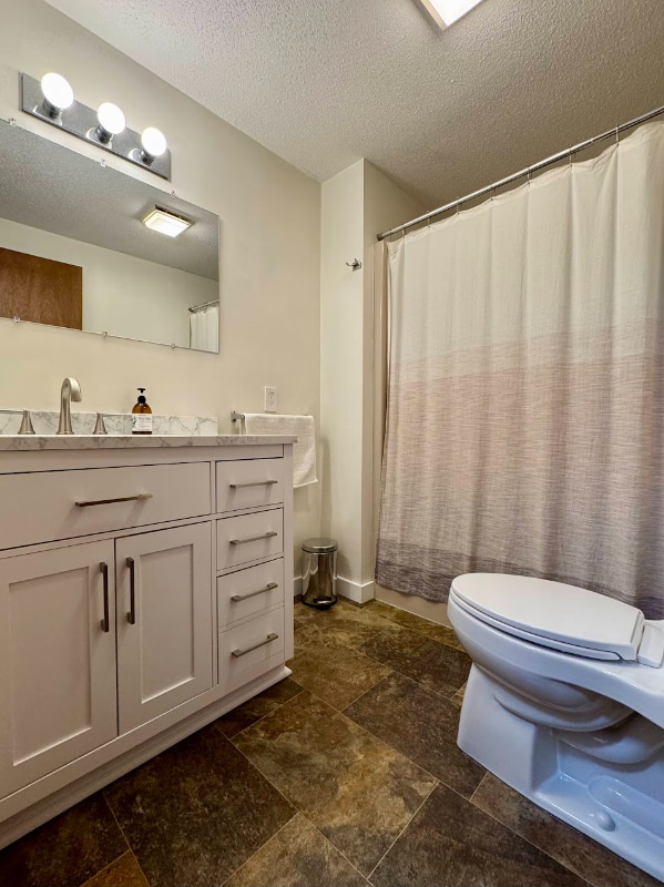 Building Photo - 27 N Hillside Rd