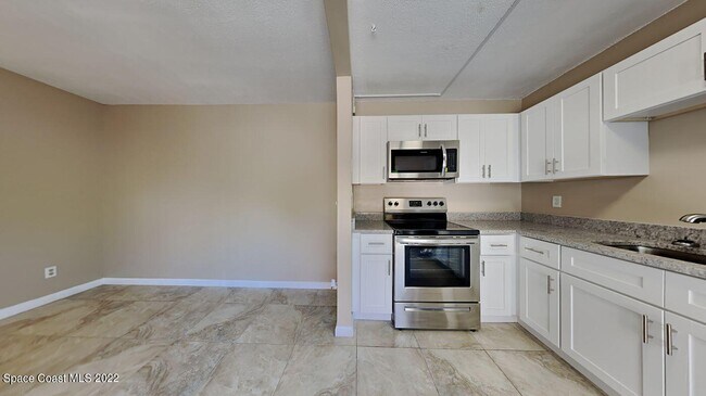 Building Photo - 2313 Vista Oaks Cir NE