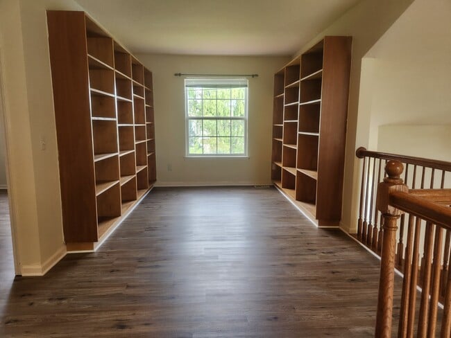 Building Photo - 2852 Chaseway Ct