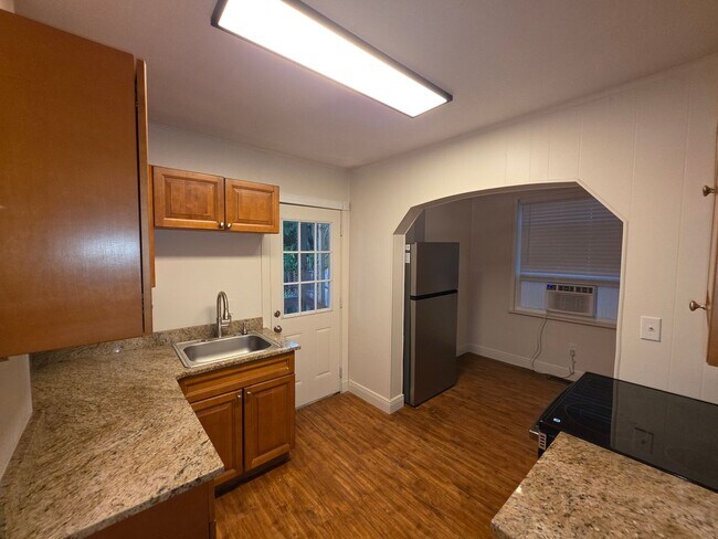 Building Photo - 202 Luella Ct