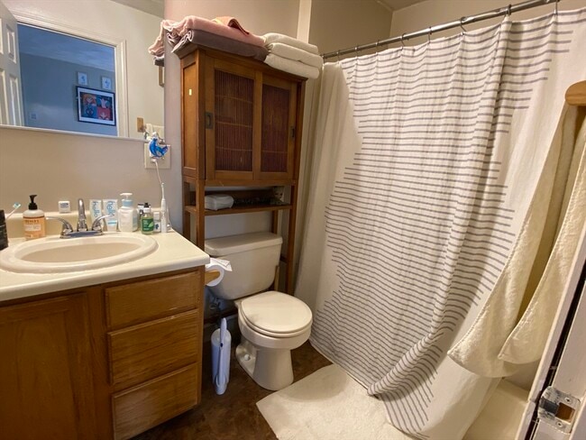 Building Photo - 16 Lincoln St