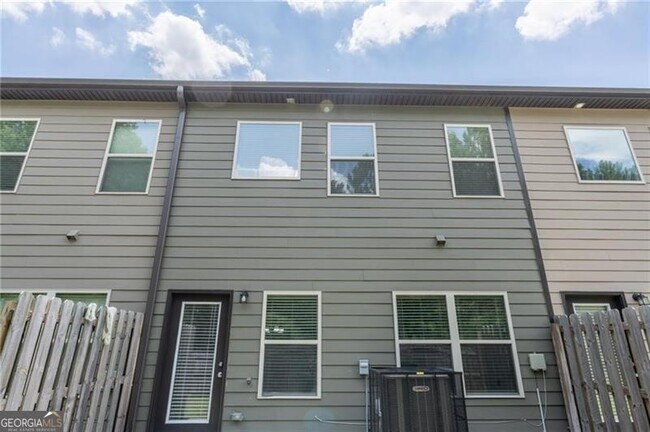 Building Photo - 6106 Oak Bend Ct