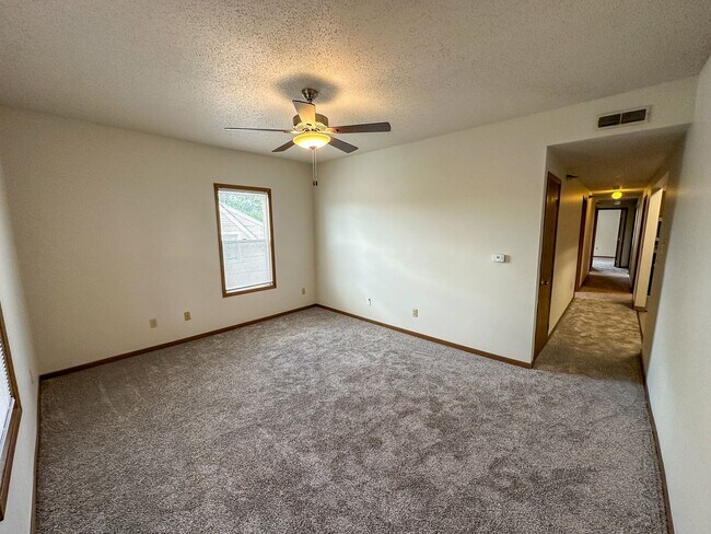 Interior Photo - 2717 West St