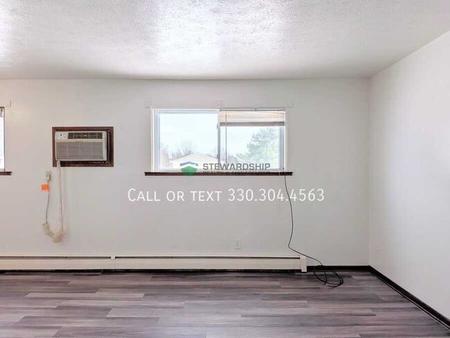 Building Photo - 285 Villa St