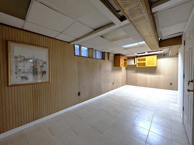 Building Photo - 51 Ingram St