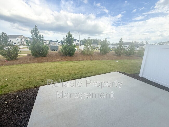 Building Photo - 124 Kobus Ct