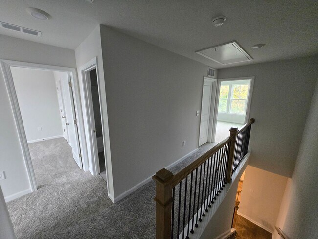 Building Photo - Charming 3 Bedroom Home Located in Raleigh
