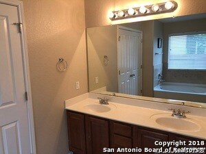 Building Photo - 10404 Branch Crest