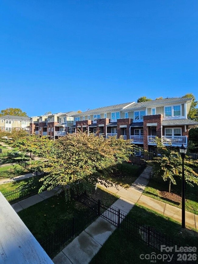 Building Photo - 1202 Macomb Pl