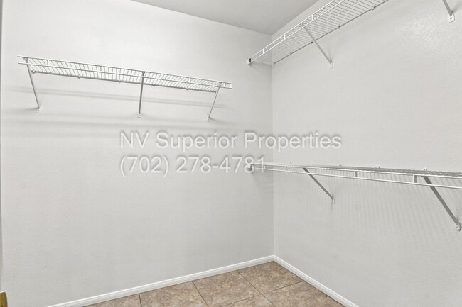 Building Photo - 3876 Waynesvill St