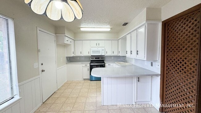 Building Photo - 4427 75th Dr