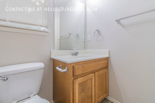 Building Photo - 140A Stewart Bend Ct