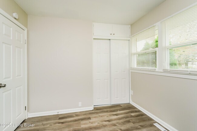 Building Photo - 8501 Shirley Ln