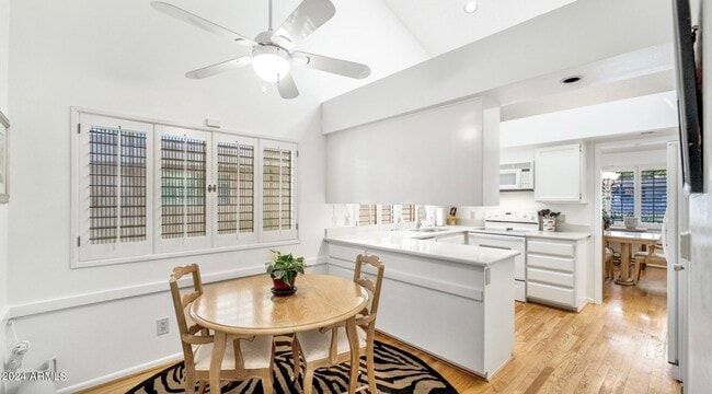 Building Photo - 8188 E Del Cuarzo Dr