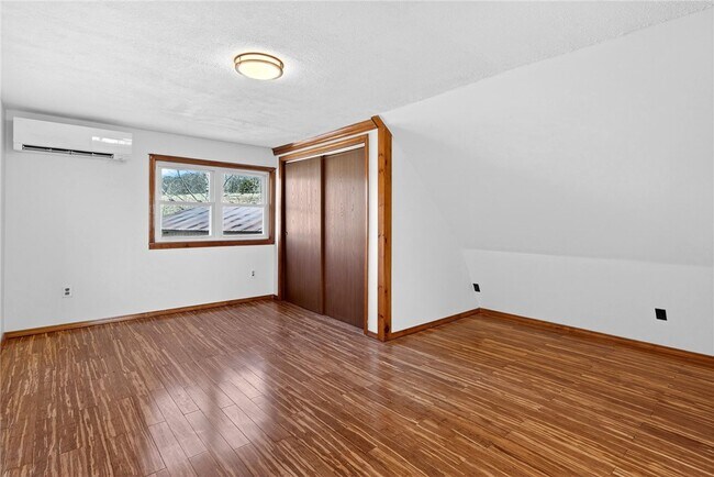 Building Photo - 999 Salmon Creek Rd