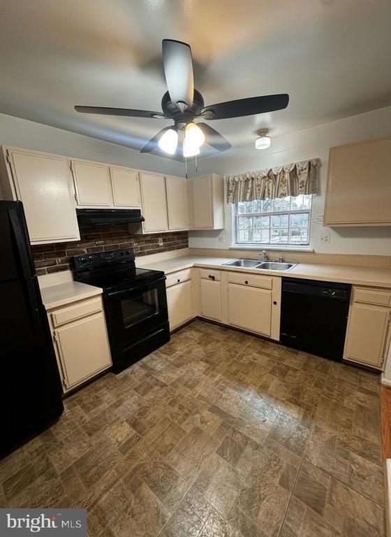 Building Photo - 10300 Musket Ct