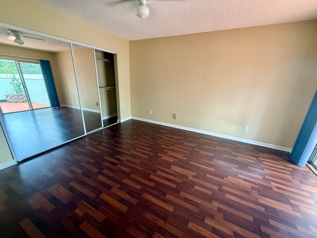 Building Photo - 105 Harvest Moon Ct