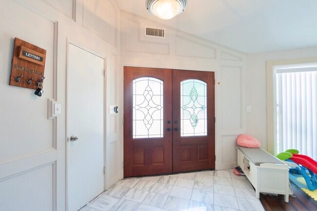 Building Photo - 14107 Swiss Hill Dr