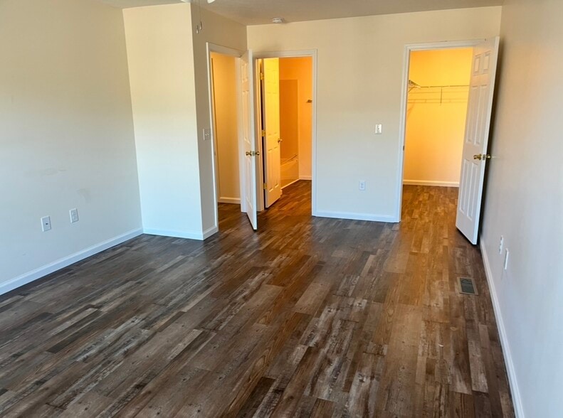 Building Photo - 50 Faith Ct