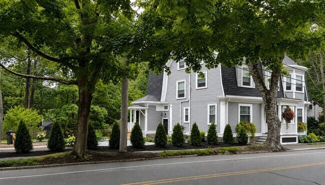 Building Photo - 247 Hale St
