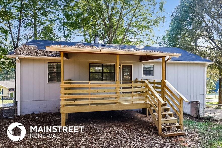 Building Photo - 3010 Lone Oak Rd