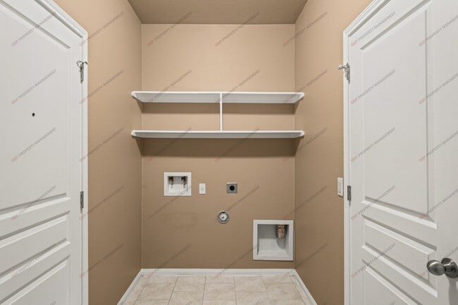 Building Photo - 513 Wedgwood Dr