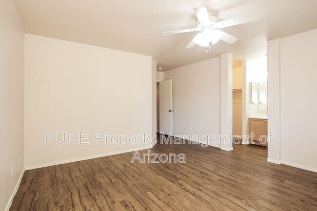 Building Photo - 3526 W Questa Dr