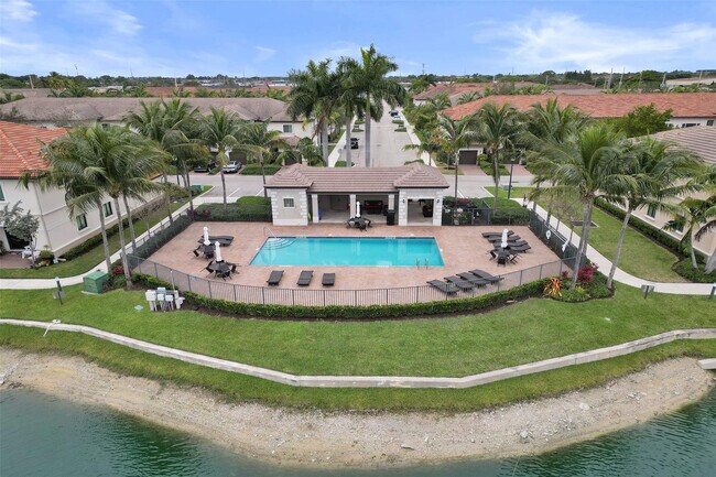 Building Photo - 4234 N Dixie Hwy