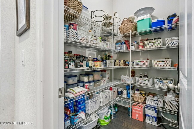 Building Photo - 209 Manor Ln