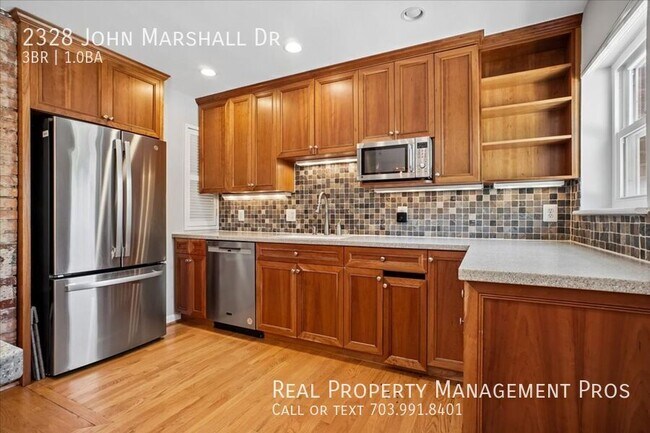 Building Photo - 2328 John Marshall Dr