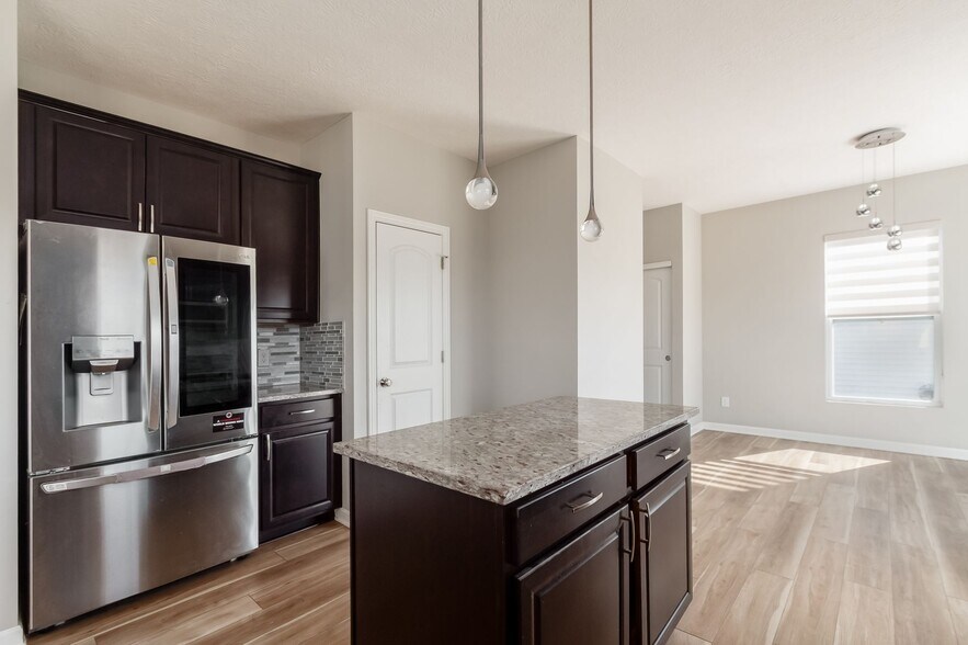 Building Photo - 6688 Constitution Way