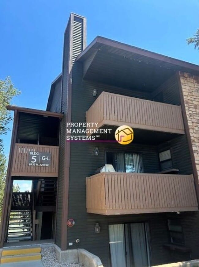 Building Photo - 69352200#5J