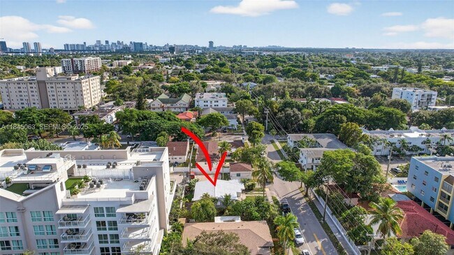 Building Photo - 517 S 19th Ave