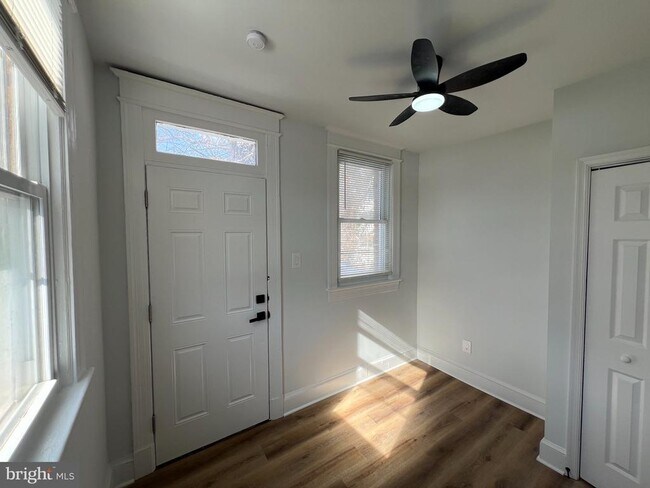 Building Photo - 1941 16th St SE