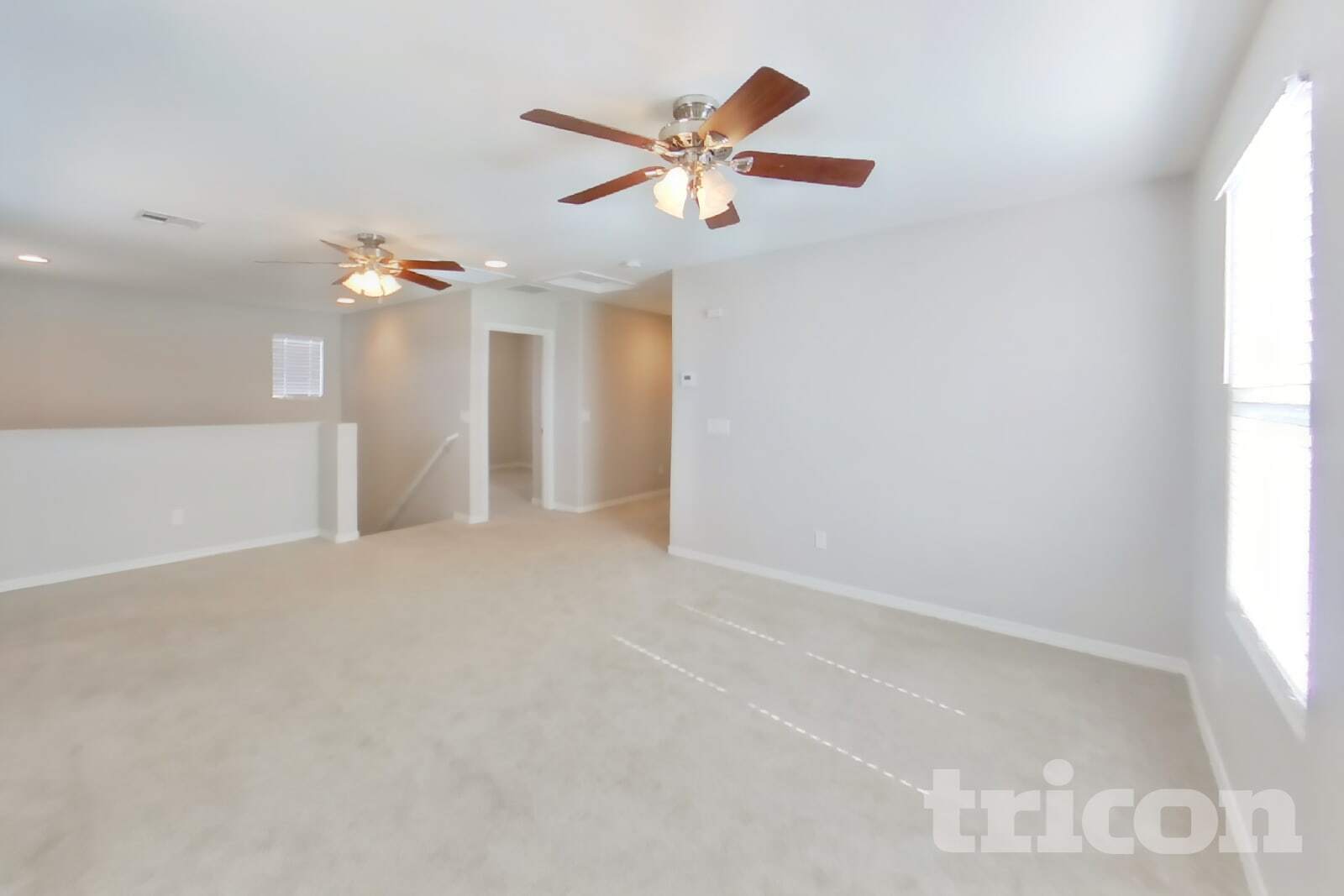 Building Photo - 880 W Busa Dr