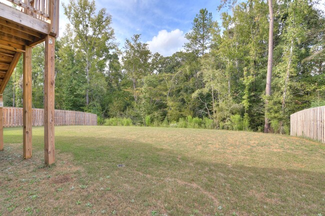 Building Photo - Beautiful home with a Walkout Basement