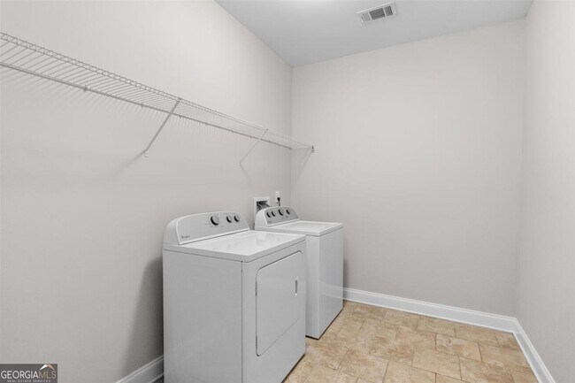 Building Photo - 1000 McInteer Cir
