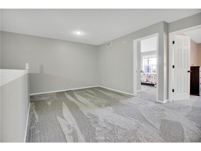 Building Photo - 2 Bedroom 2 Bath Beautiful Modern Living in Maple Grove for $2,150/month! 2 Stall Garage Included!