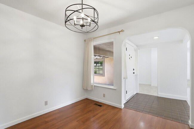 Building Photo - $5595 - Ranch-style home with acreage in West Gilroy's quiet countryside