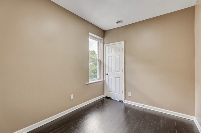 Building Photo - 6723 S Chappel Ave