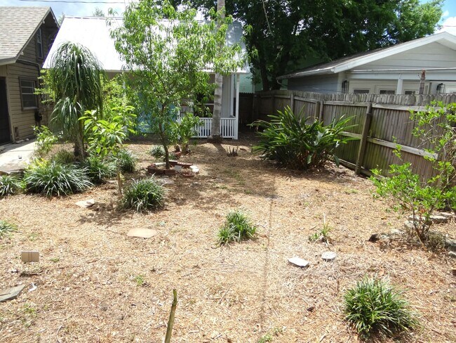 Building Photo - Heights updated bungalow - price reduced!