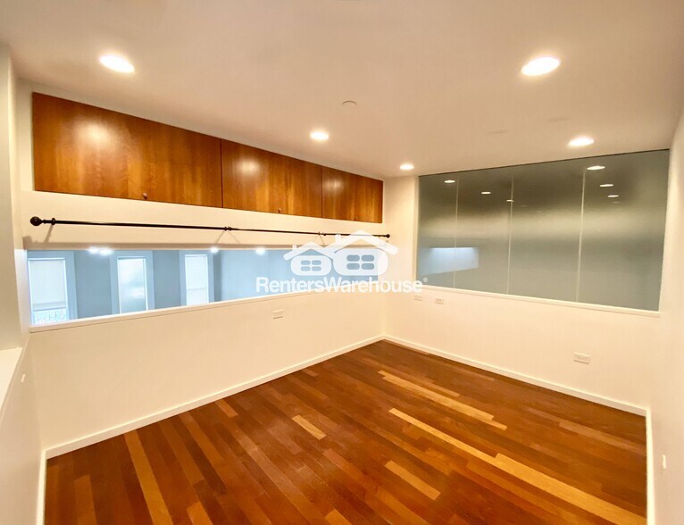 Building Photo - 520 1/2 Grand Ave