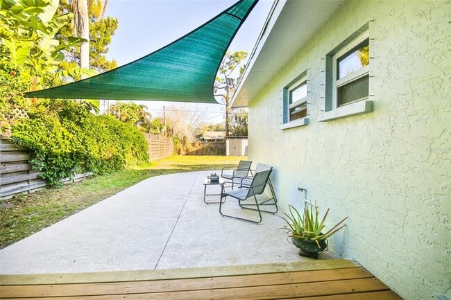 Building Photo - 2181 Hyde Park St