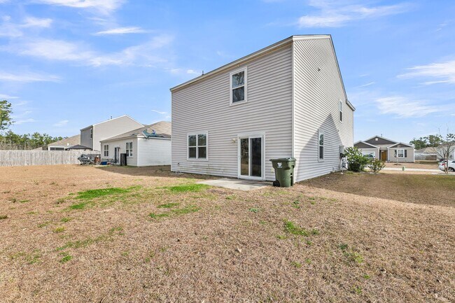 Building Photo - 550 Wayton Cir