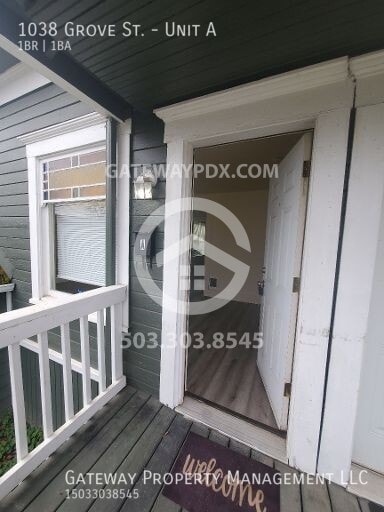 Building Photo - 1038 Grove St