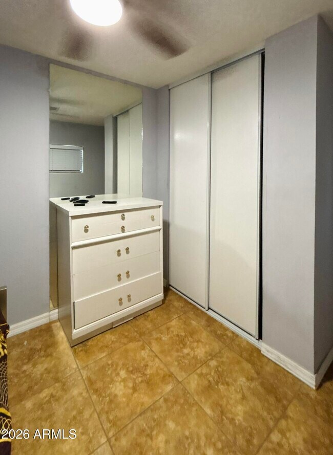 Building Photo - 3720 W Mauna Loa Ln