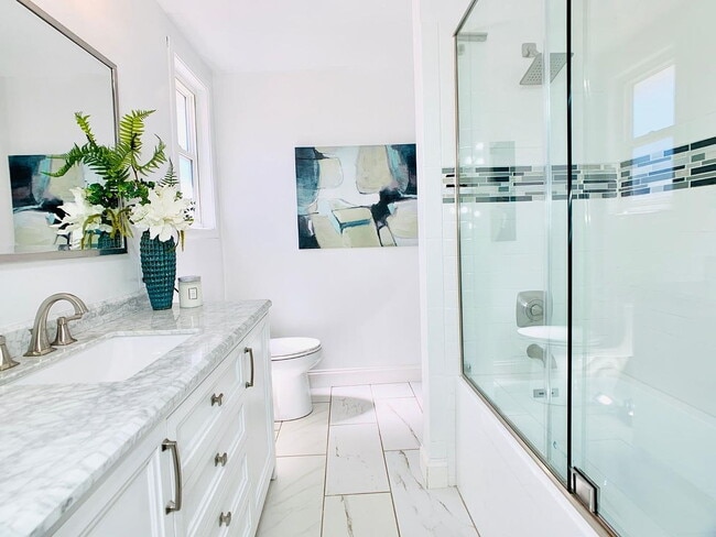 Building Photo - 3-Bed Sanctuary with 2 Baths in the Heart of Campbell - 2089 Sq Ft of Comfort!"