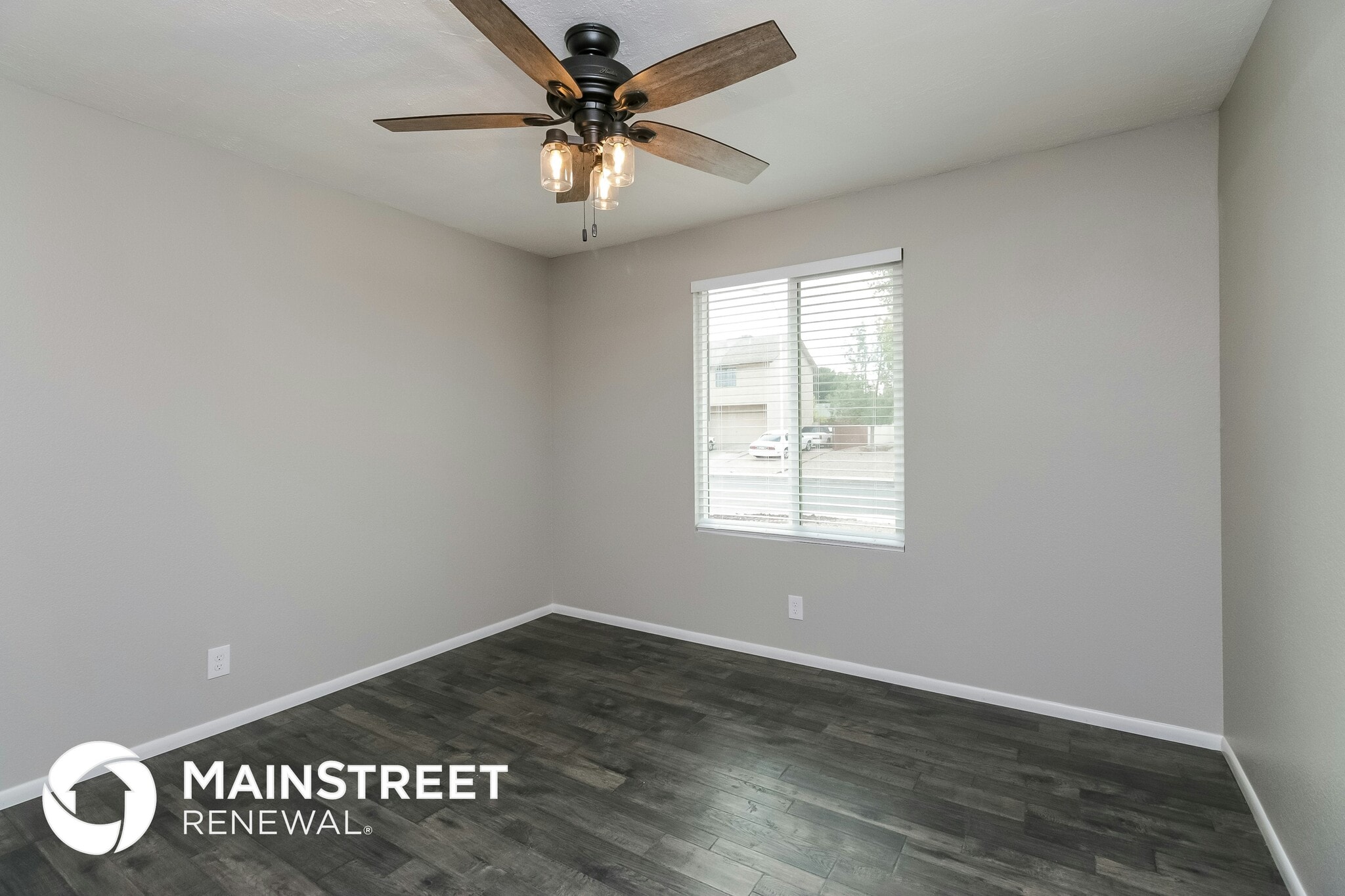 Building Photo - 4062 E Holmes Ave