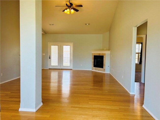 Building Photo - 15 Mills Dr