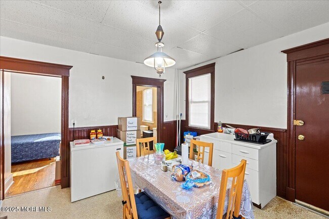 Building Photo - 104 Welton St